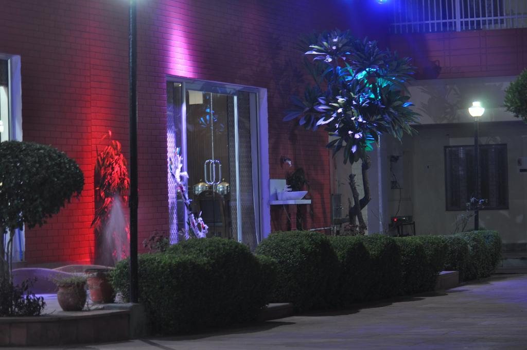 Hotel Goverdhan Tourist Complex Fatehpur Sīkri Eksteriør billede
